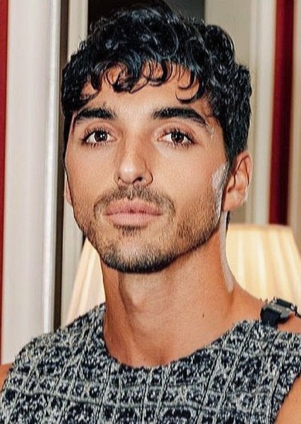 Taylor Zakhar Perez photo