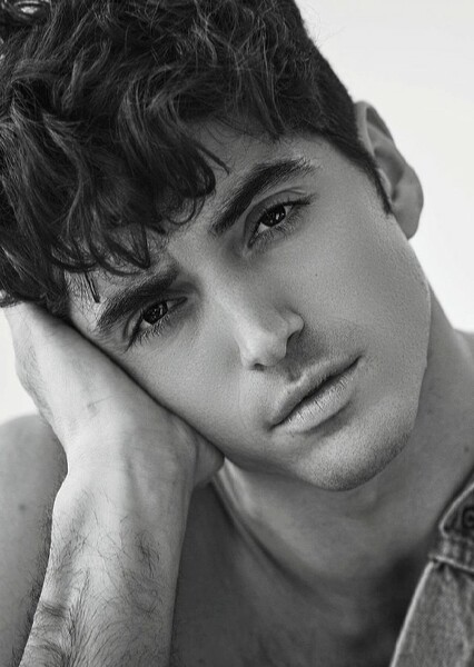 Taylor Zakhar Perez photo