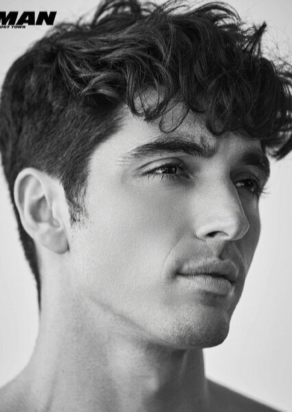 Taylor Zakhar Perez photo