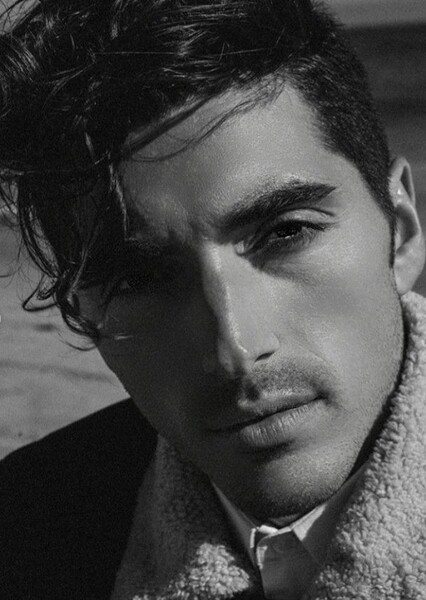 Taylor Zakhar Perez photo