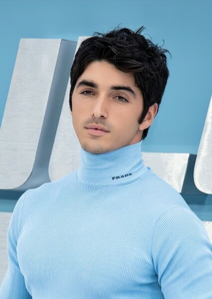 Taylor Zakhar Perez photo