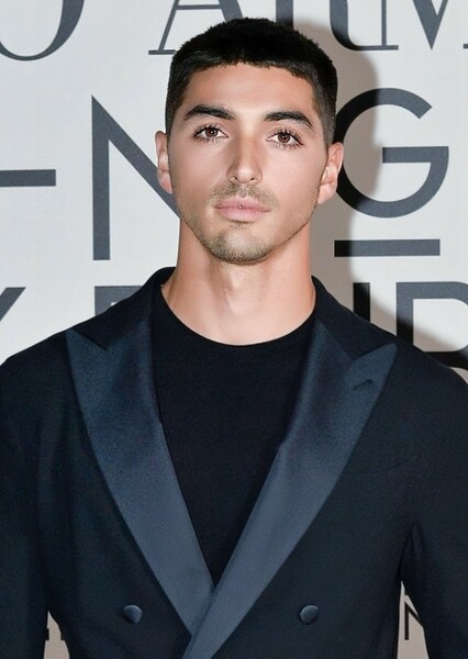 Taylor Zakhar Perez photo