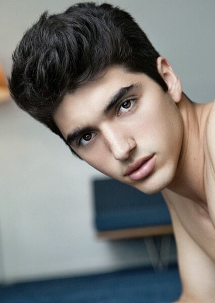 Taylor Zakhar Perez photo