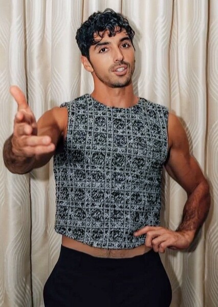Taylor Zakhar Perez photo