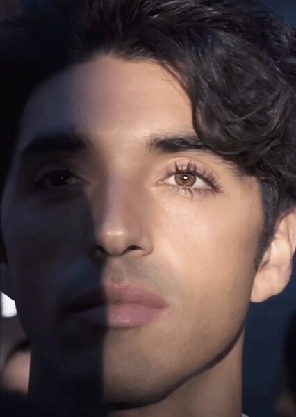 Taylor Zakhar Perez photo
