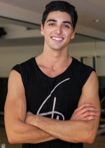 Taylor Zakhar Perez photo