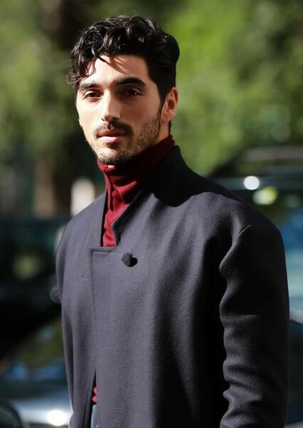 Taylor Zakhar Perez photo