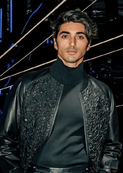 Taylor Zakhar Perez photo