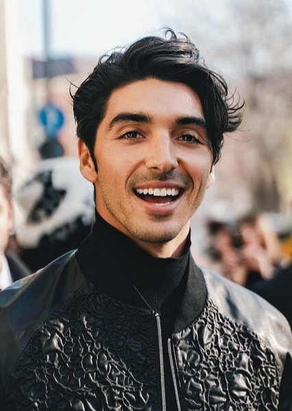 Taylor Zakhar Perez photo