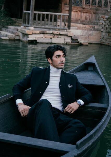 Taylor Zakhar Perez photo