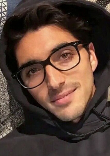 Taylor Zakhar Perez photo