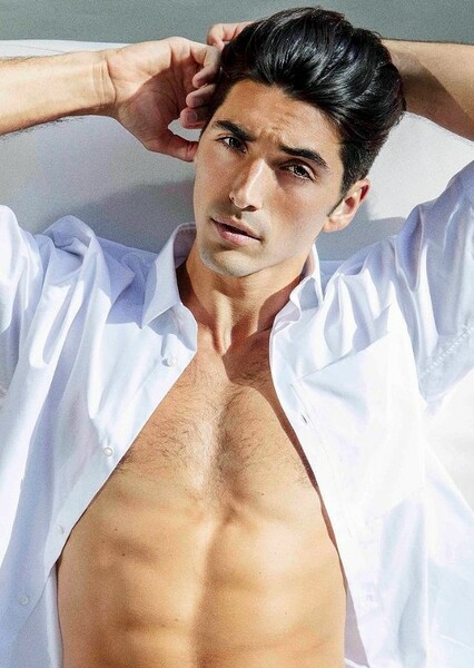 Taylor Zakhar Perez photo