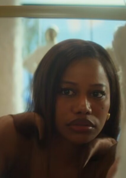 Taylour Paige photo