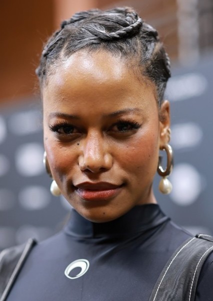 Taylour Paige photo