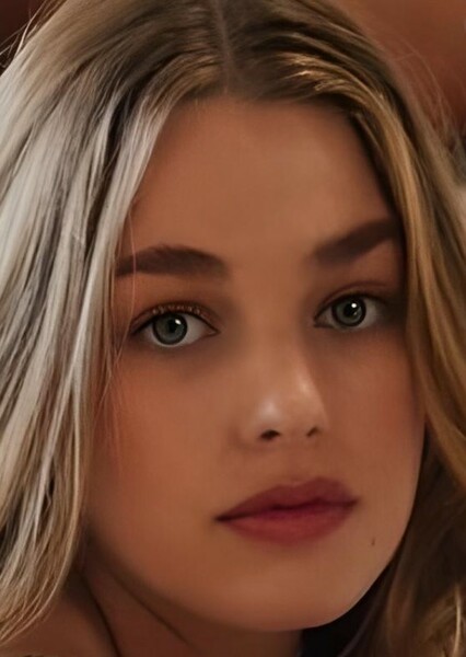 Teagan Croft photo