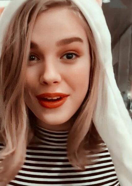 Teagan Croft photo