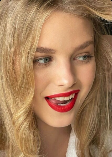 Teagan Croft photo