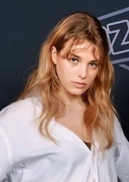 Teagan Croft photo