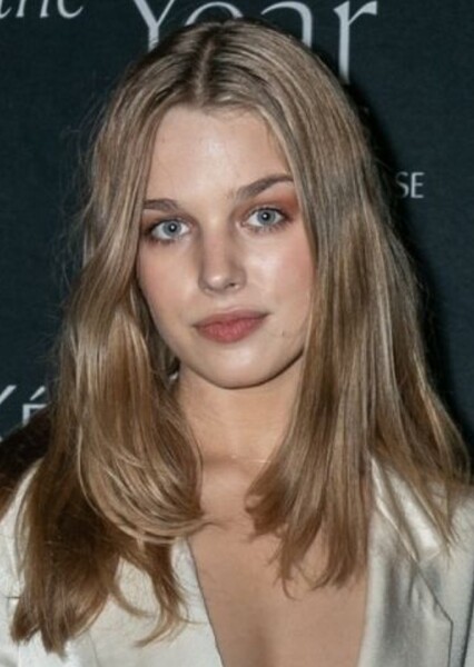Teagan Croft photo