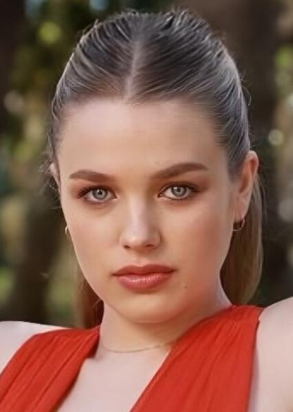 Teagan Croft photo