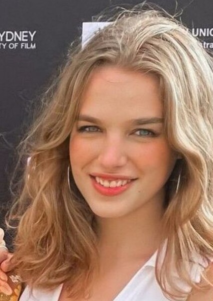 Teagan Croft photo