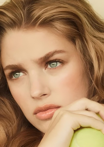 Teagan Croft photo