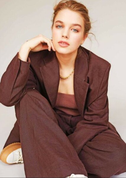 Teagan Croft photo