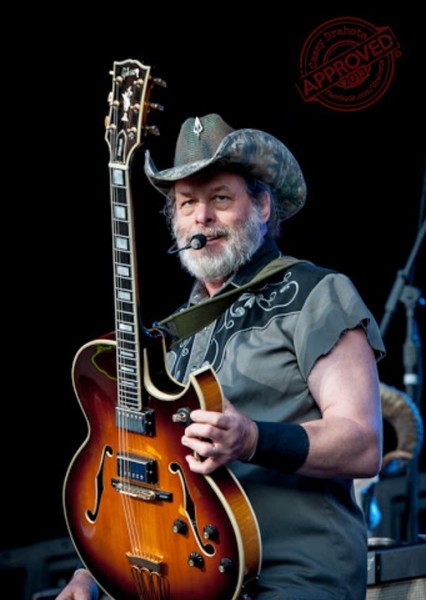 Ted Nugent photo