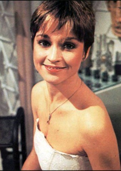 Tegan Jovanka photo