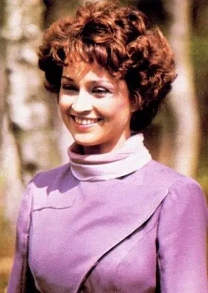 Tegan Jovanka photo