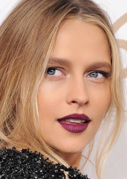 Teresa Palmer photo