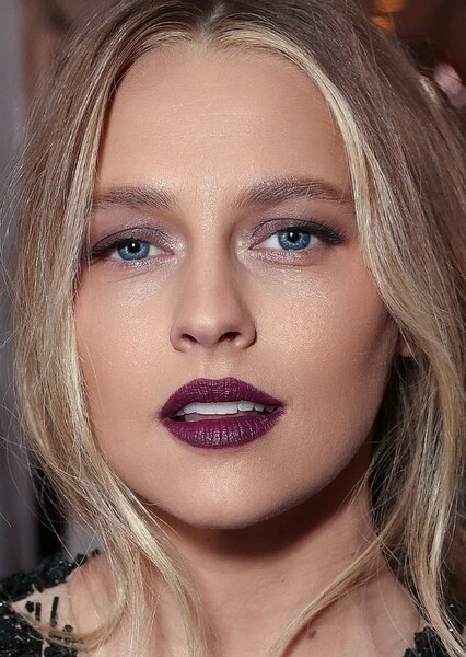 Teresa Palmer photo