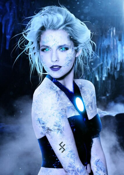 Teresa Palmer photo