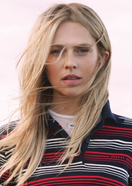 Teresa Palmer photo