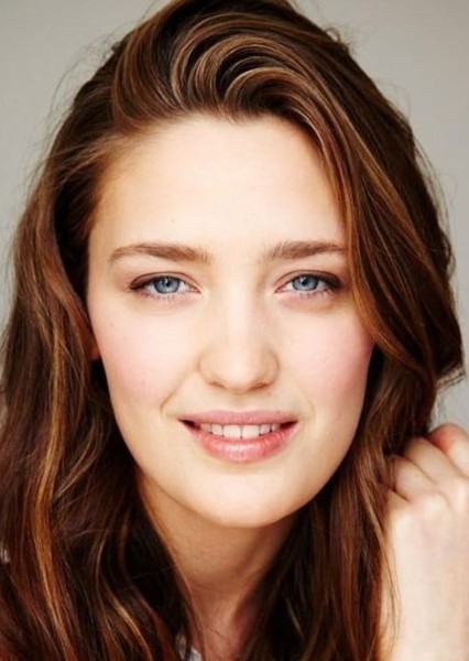 Tess Haubrich photo
