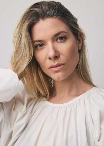 Olivia Reynolds (flashback)