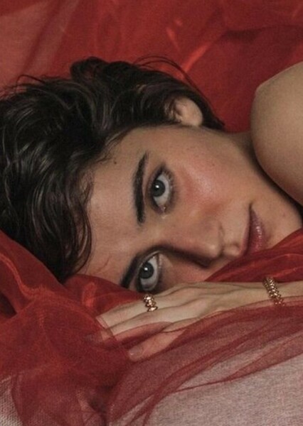 Tessa Ía