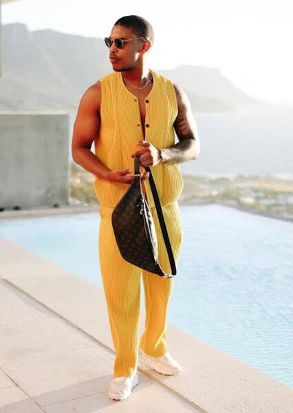Thabang Molaba photo