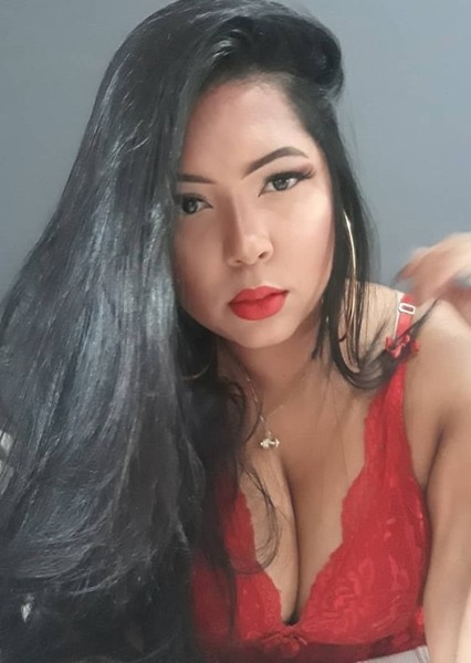Thais Kawa photo