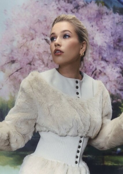 Thea Sofie Loch Naess photo