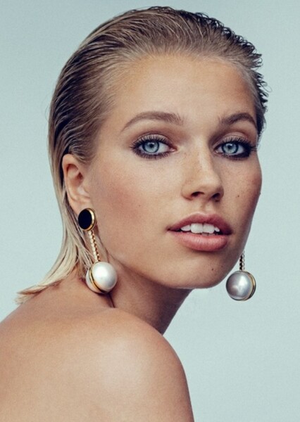 Thea Sofie Loch Naess photo