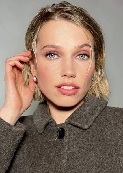 Thea Sofie Loch Naess photo