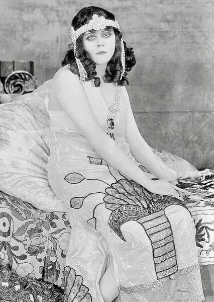 Theda Bara photo