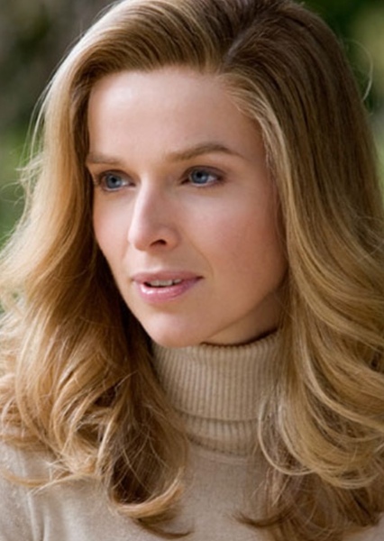 Thekla Reuten photo