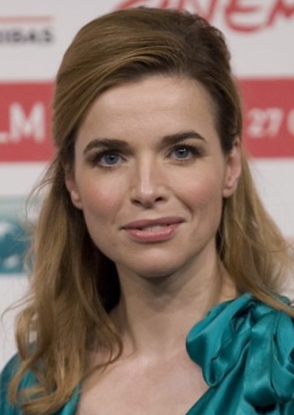 Thekla Reuten photo