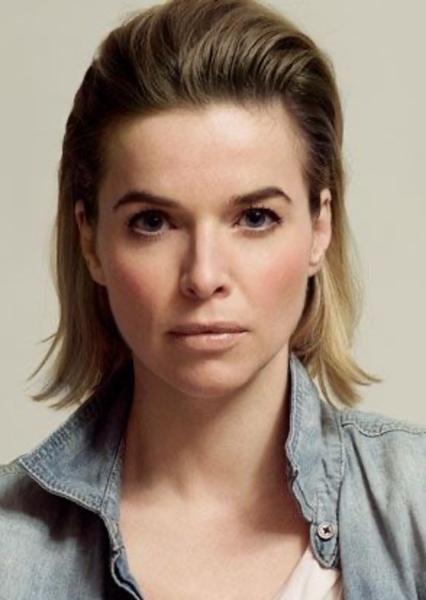 Thekla Reuten photo
