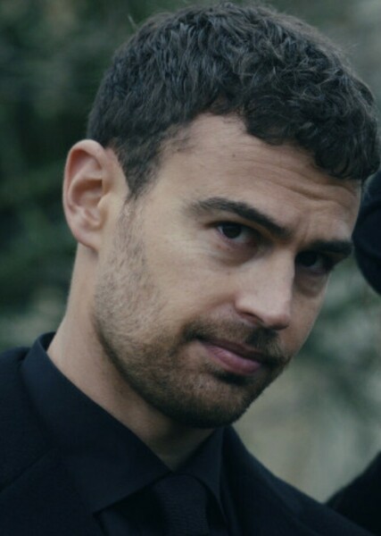 Theo James photo