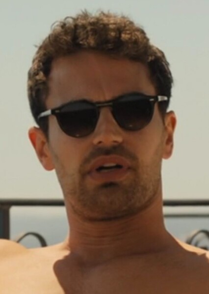 Theo James photo