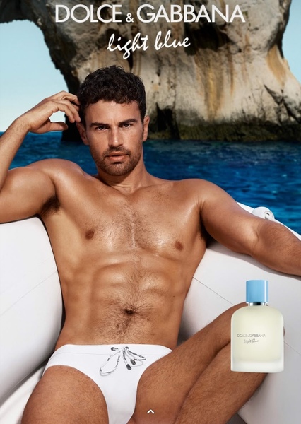 Theo James photo
