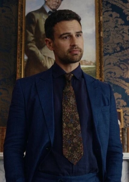 Theo James photo